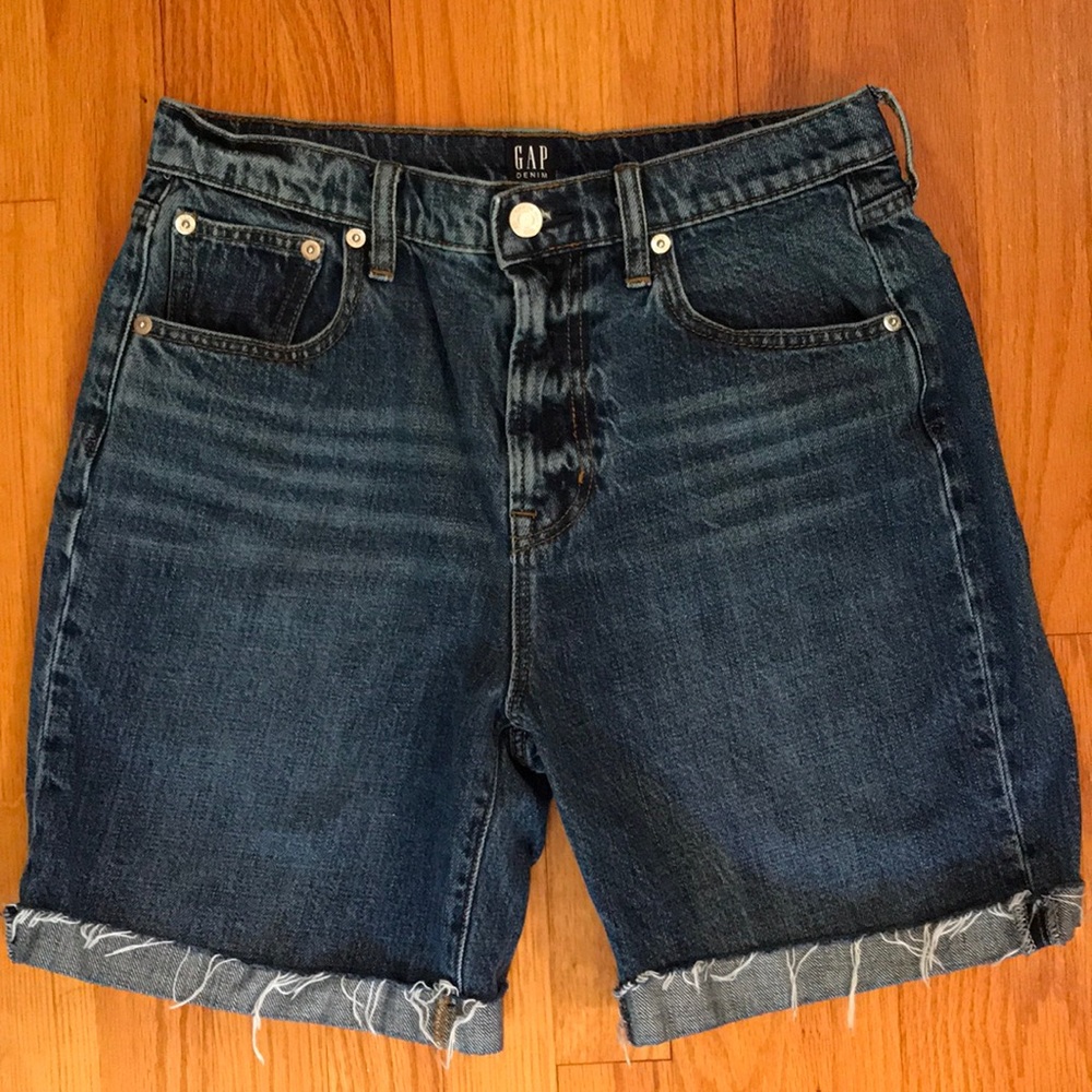 GAP Denim Bermuda Jean Shorts. Size 27